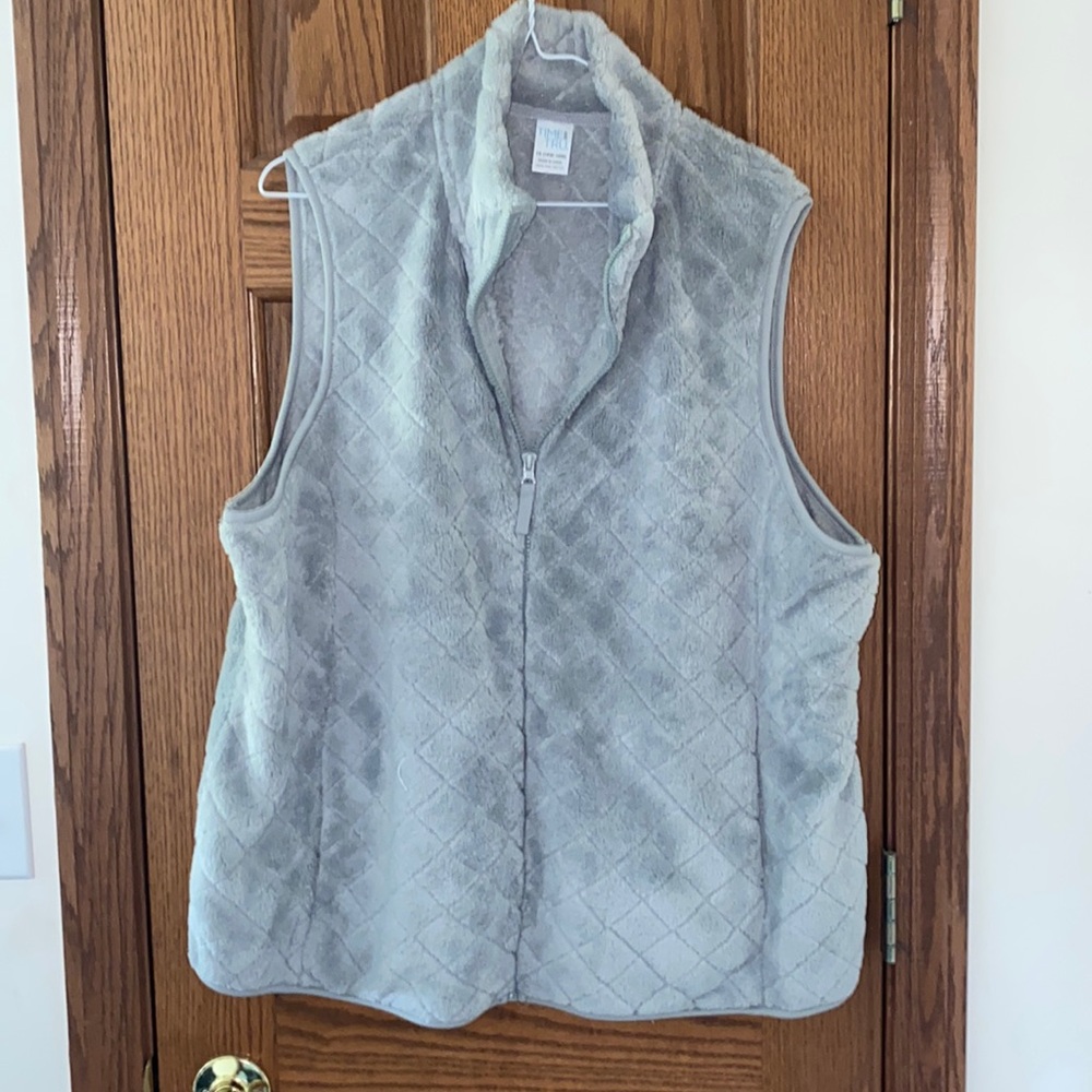 Time and Tru size 1x Sherpa lined vest